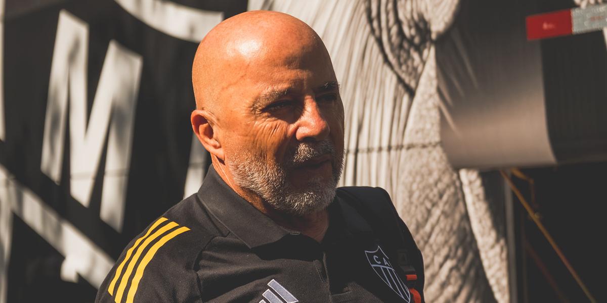 Sampaoli  começa a pensar no duelo contra o Sport após derrota para o Fluminense (Pedro Souza / Atlético)