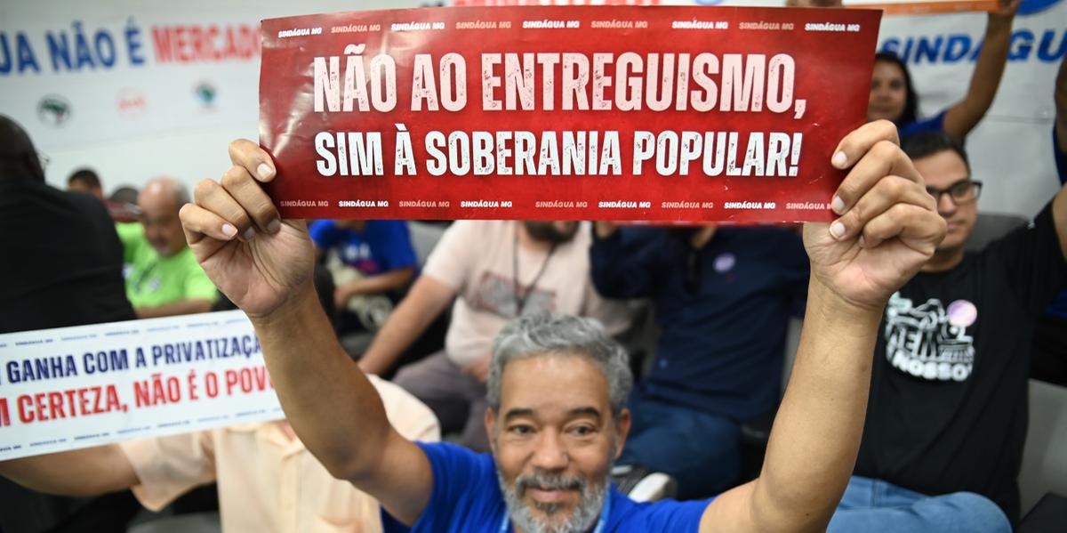 Reunião na ALMG foi acompanhada por servidores da Copasa (Ramon Bitencourt/ALMG)