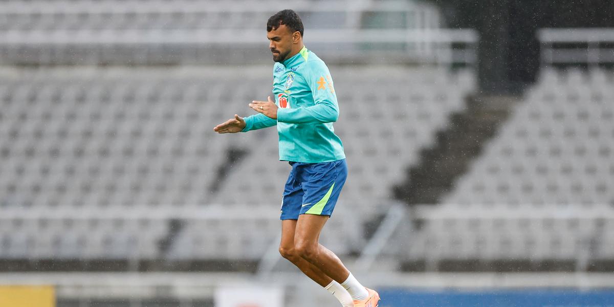 Fabrício Bruno é o único atleta de linha, que atua no Brasil, convocado por Ancelotti (Créditos: Rafael Ribeiro / CBF)
