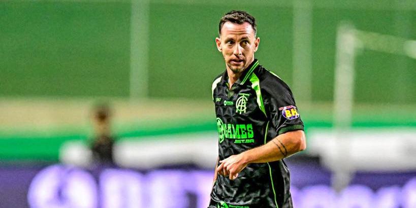 Camisa 10 do América passou por cirurgia e vai desfalcar a equipe no restante da temporada (Mourão Panda)