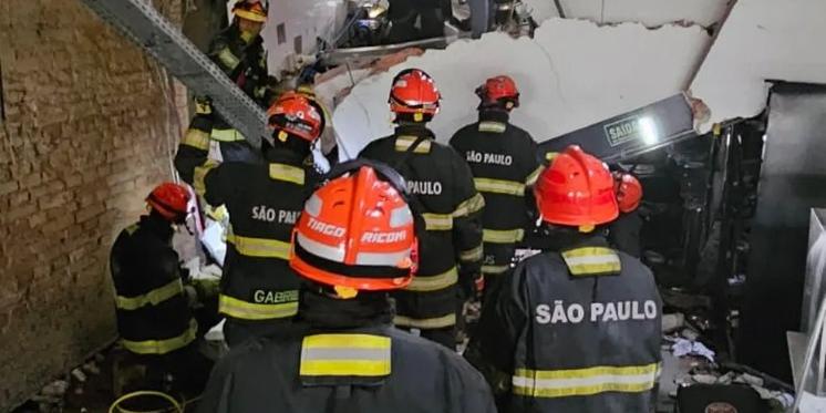 Desabamento ocorreu após explosão de gás (Reprodução/Corpo de Bombeiros)