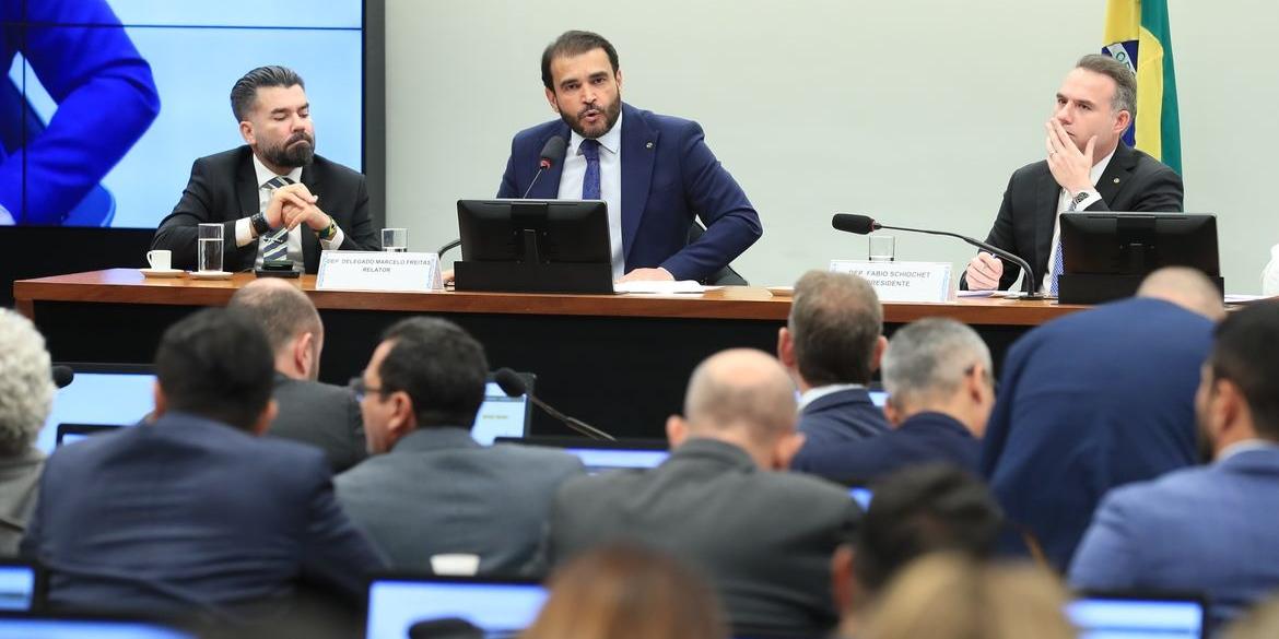 Reunião do Conselho de Ética e Decoro Parlamentar da Câmara para apreciar e votar pareceres preliminares sobre 14 representações contra deputados (Lula Marques/Agência Brasil)