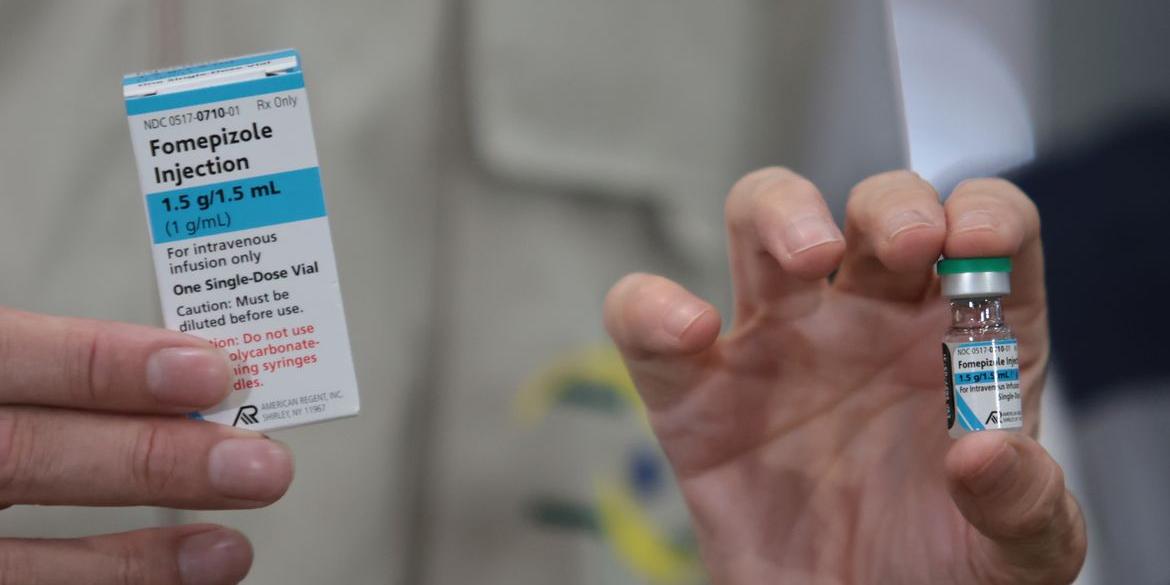 Brasil recebe primeira remessa de fomepizol, antídoto contra metanol (Paulo Pinto/Agência Brasil)