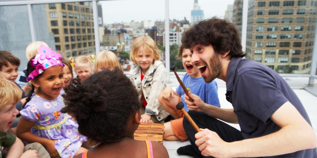Destaque da edição é o Timbalooloo, espetáculo de Oran Etkin para crianças. O show já passou por festivais em todo o mundo, como North Sea Jazz, Istanbul Jazz Fest e Kennedy Center (Dusan Reljin)