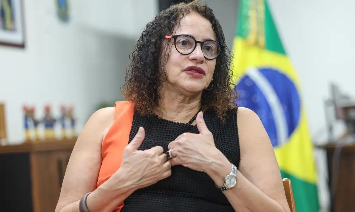 Ministra Luciana Santos (Ciência e Tecnologia) fala sobre a nova vacina (Valter Campanato/Agência Brasil)