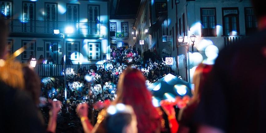 Bartucada se apresenta no Centro Histórico de Diamantina (Bartucada/Divulgação)