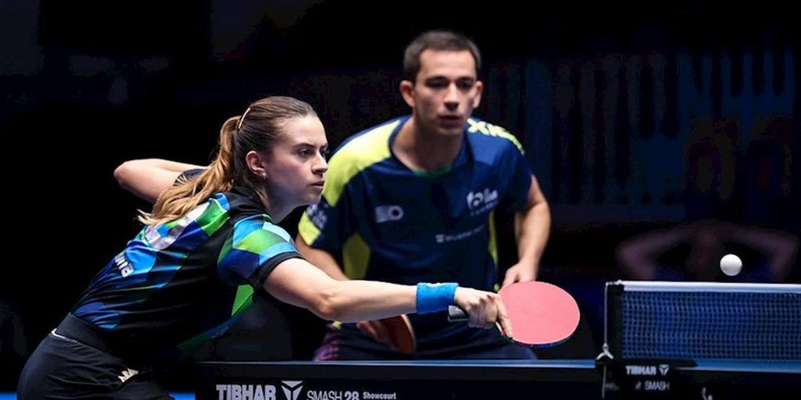 Hugo Calderano e Bruna Takahashi decidem título às 20h30 desta terça (© Divulgação/WTT)