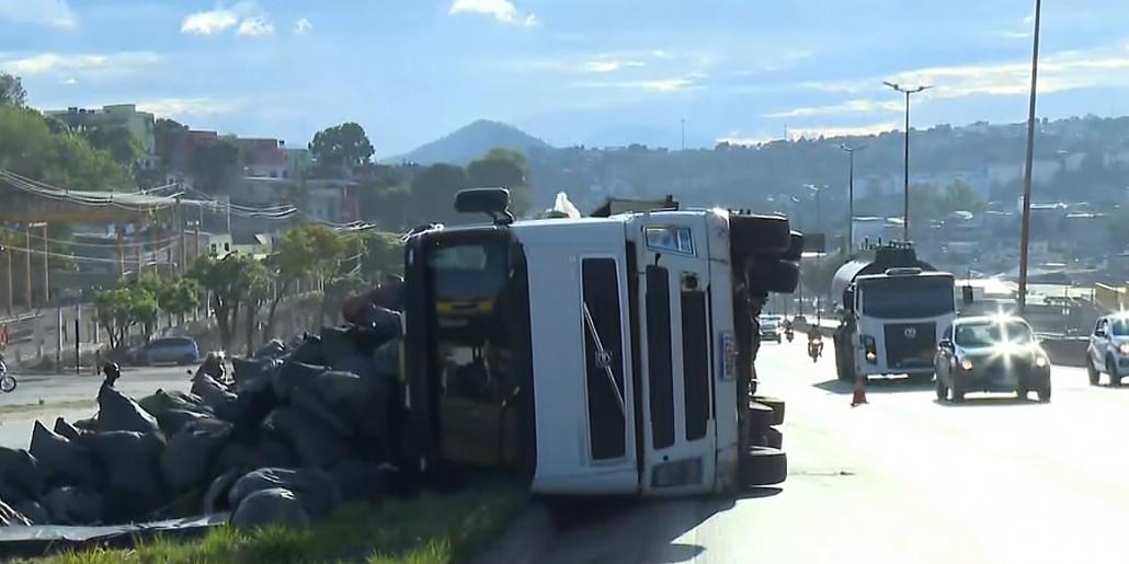 Motoristas devem ter a atenção redobrada ao passar pelo trecho (TV Globo/Reprodução)