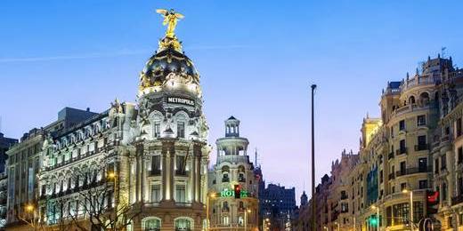 Madri abriga museus e galerias apreciados mundialmente, assim como duas das maiores equipes de futebol da Europa que fazem valer as visitas nos estádios. Em outubro e novembro, o turista pode desfrutar do Festival Internacional de Jazz de Madri, que acontece
em vários pontos da cidade (Divulgação)