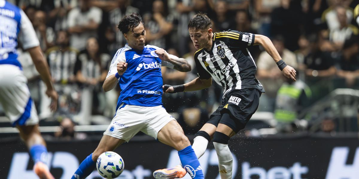 Kaio Jorge deu passe para o gol de Matheus Pereira e acabou expulso infantilmente prejudicando o Cruzeiro (Foto: Pedro Souza / Atlético)