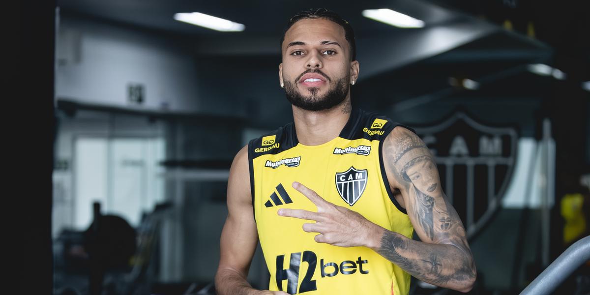 Alexsander acompanhará elenco na viagem para São Paulo e para o Equador (Foto: Pedro Souza / Atlético)