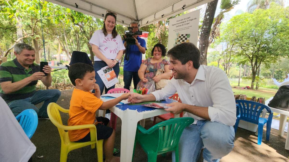 Fábio Baccheretti participou do Dia D Vacinação em BH (Maurício Vieira/Hoje em Dia)
