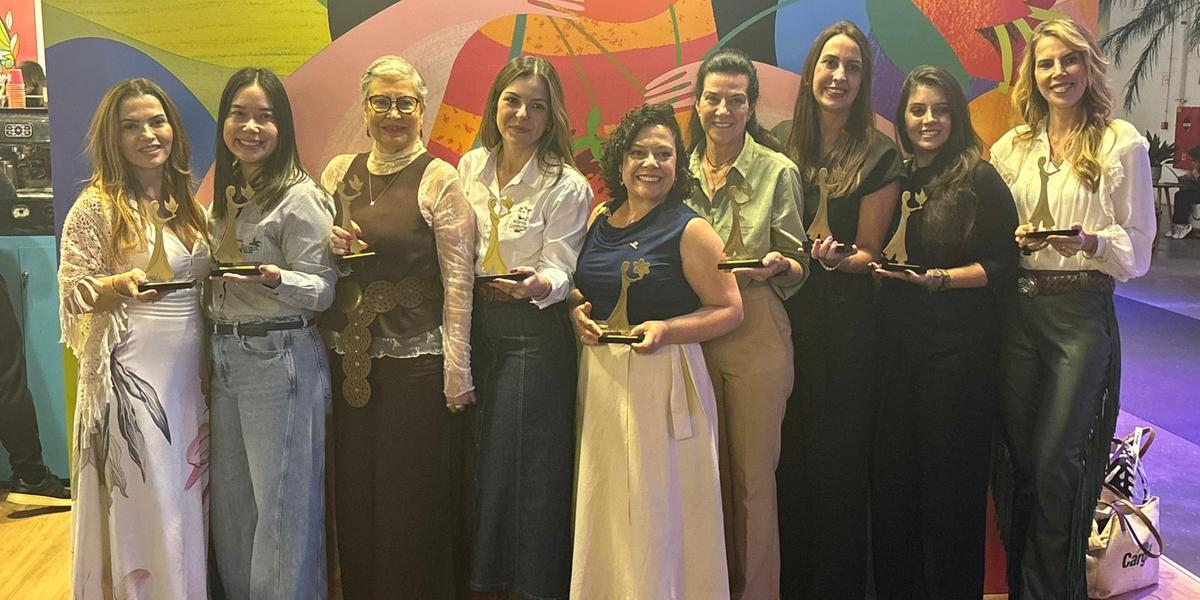 Lucivanda Fernandes (CE), Fabiane Shikomaki (MG), Maria Helena da Silva (SP), Naiara Kasmin de Oliveira (MG), Dalilla Carvalho (MG), Cláudia Carvalho (BA), Juliana Basso (MG), Rhaissa Martins Gustin (MG) e Flávia Strenger Garcia (PR) (Bernardo Haddad)