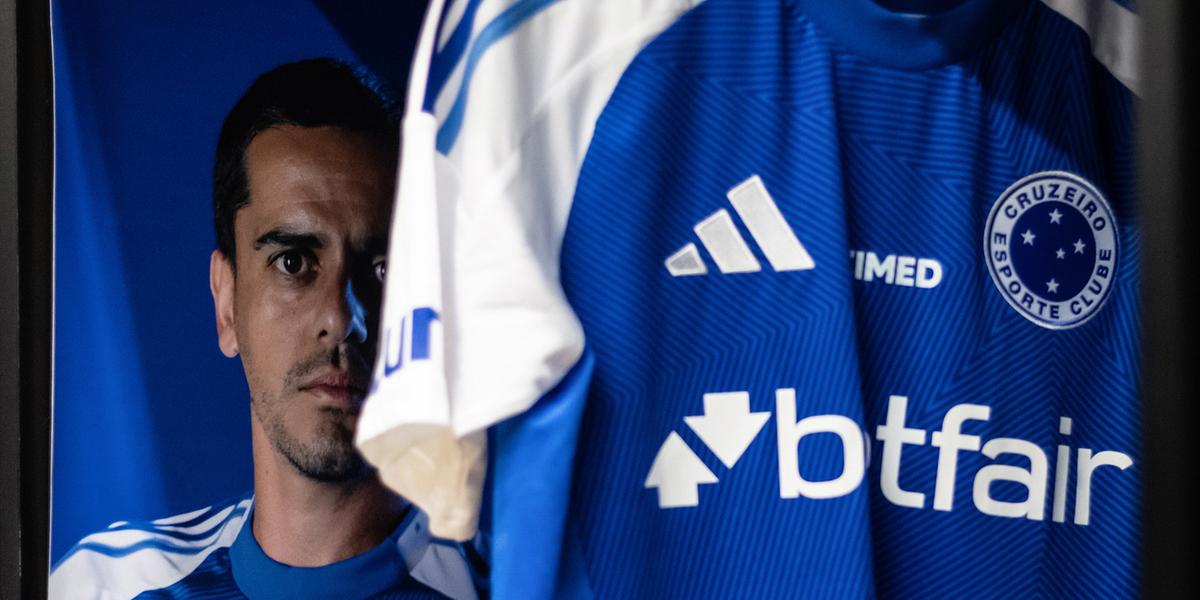 Camisa número 1 do Cruzeiro bate recorde de vendas (Gustavo Aleixo/Cruzeiro)