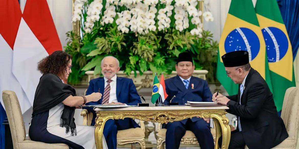 Os dois países reconhecem o “expressivo potencial da cooperação” econômica e empresarial nas mais diversas áreas e setores, em especial relativas a agronegócio, defesa, mineração, energia, saúde e turismo (Ricardo Stuckert/PR)