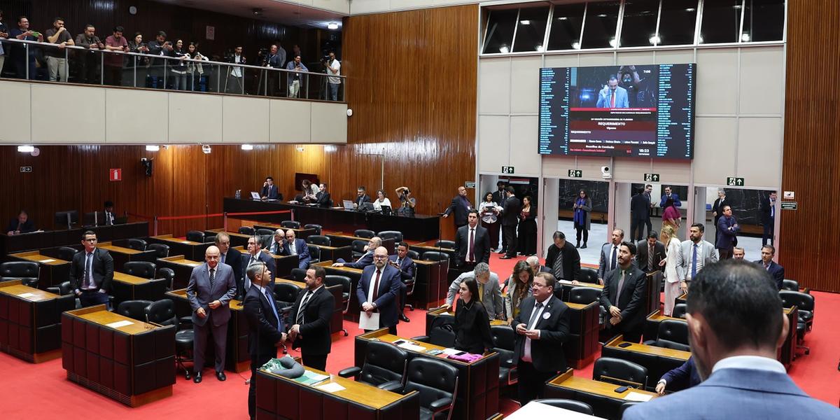 Após longa obstrução do bloco de oposição, matéria recebeu 52 votos favoráveis na madrugada desta sexta-feira (24) (Willian dias/ALMG)
