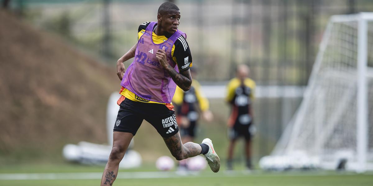 Patrick é liberado pelo departamento médico do Galo e vai para o jogo contra o Ceará (Pedro Souza / Atlético)