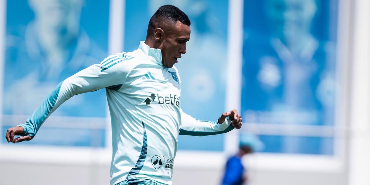 Marquinhos passará por exames na tarde desta sexta-feira (Foto: Gustavo Aleixo/Cruzeiro)