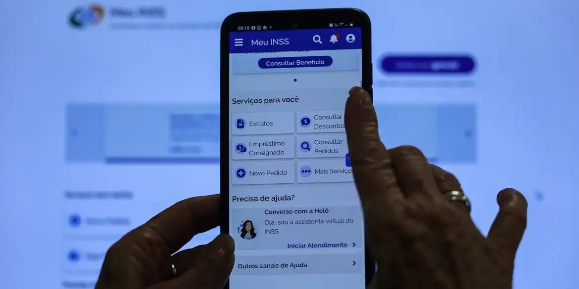Prova de vida pode ser feita pelo APP meu INSS (Joédson Alves/Agência Brasil)