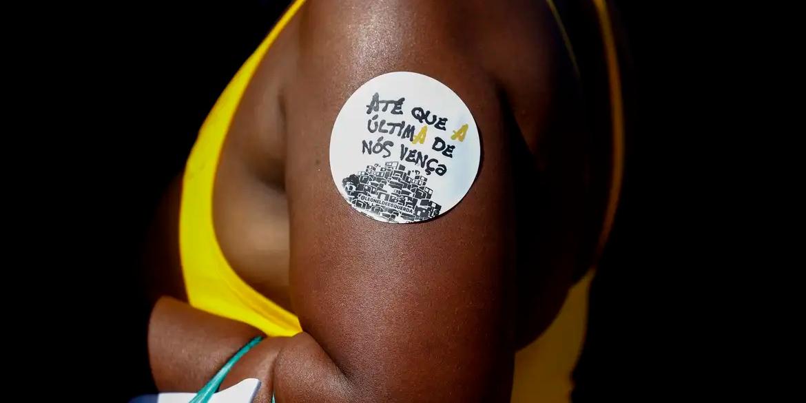 10ª Marcha das Mulheres Negras do RJ, em 2024 (Tânia Rêgo/Arquivo Agência Brasil)