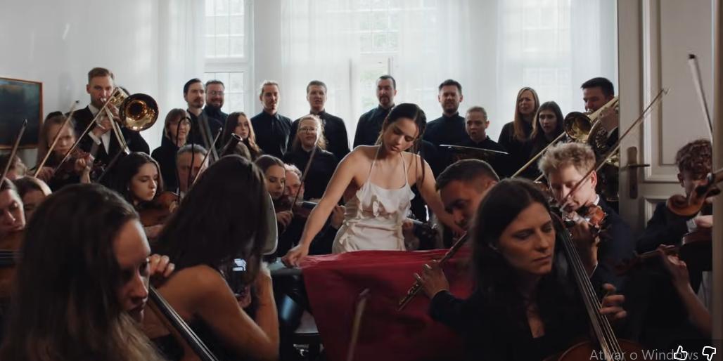 (Videoclipe "Berghain", Rosalía)