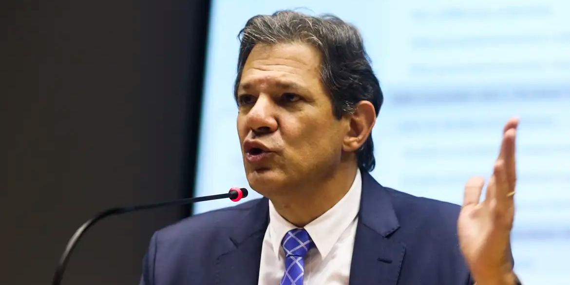 Segundo Haddad, as propostas de limitação de despesas e de revisão de cadastros sociais representam cerca de 60% do esforço necessário para concluir o Orçamento de 2026 (Valter Campanato/Agência Brasil)