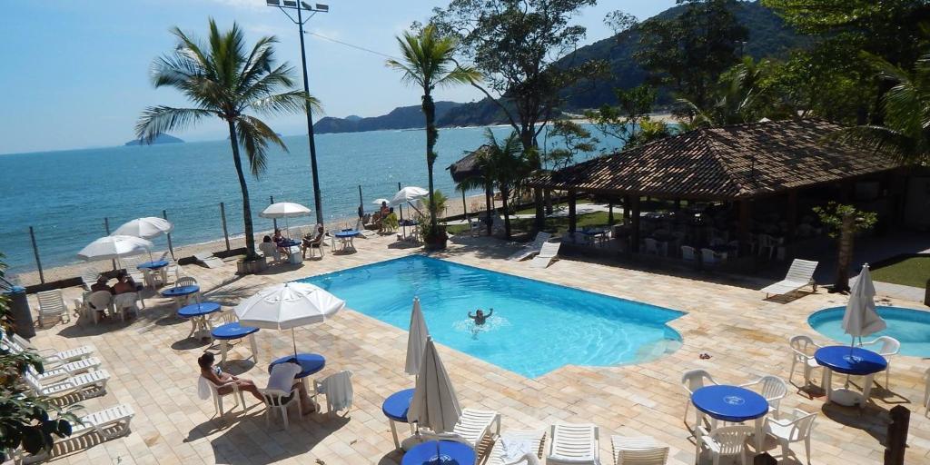 Praia de Boiçucanga, em São Sebastião, é um dos destinos preferidos do Litoral Norte paulista, com mar tranquilo e estrutura à beira-mar (Divulgação)
