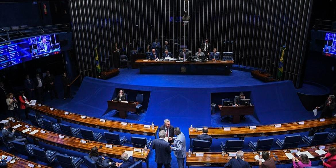 A principal alteração, proposta pelo governo federal, é a isenção para quem ganha até R$ 5 mil a partir de janeiro de 2026 (Jonas Pereira/Agência Senado)