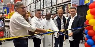 Pedro Lourenço, Leonardo jardim e o prefeito de BH Álvaro Damião (Reprodução: Instagram)