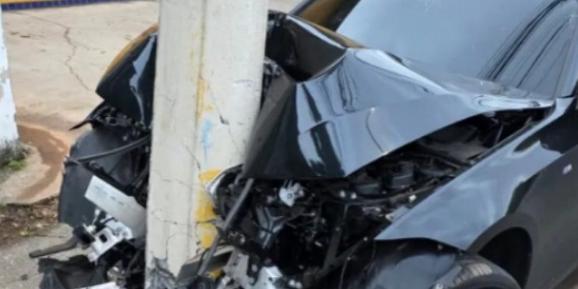 Motorista da BMW preta não foi encontrado no local do acidente (Reprodução/ Redes Sociais)