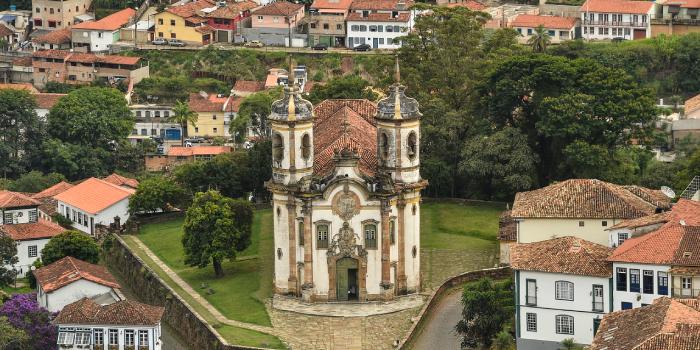 Bares, pousadas e outros pequenos empreendimentos do setor de turismo em Minas terão condições especiais para ampliar o faturamento durante a temporada de férias (Pedro Vilela/Divulgação)