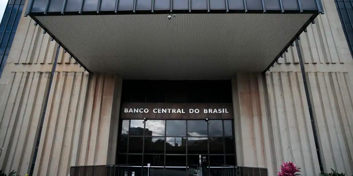 A nova regra entra em vigor em 1º de dezembro de 2025 e a documentação relacionada às contas de encerramento compulsório deve permanecer à disposição do Banco Central por, pelo menos, 10 anos (Marcello Casal JrAgência Brasil)