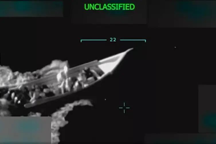 Ataque a uma embarcação que realizava transporte de drogas na Venezuela (Donald Trump Truth Social/Divulgação) 