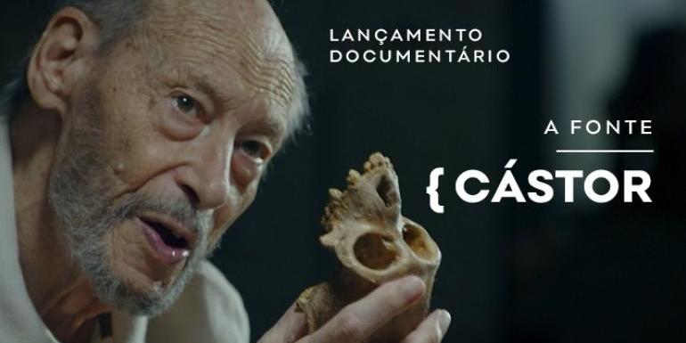 Com 30 minutos de duração, o filme "A Fonte Cástor" acompanha o cotidiano e as reflexões de Cartelle, que há mais de seis décadas se dedica ao ensino, à pesquisa e à divulgação científica. (Divulgação/PBH)