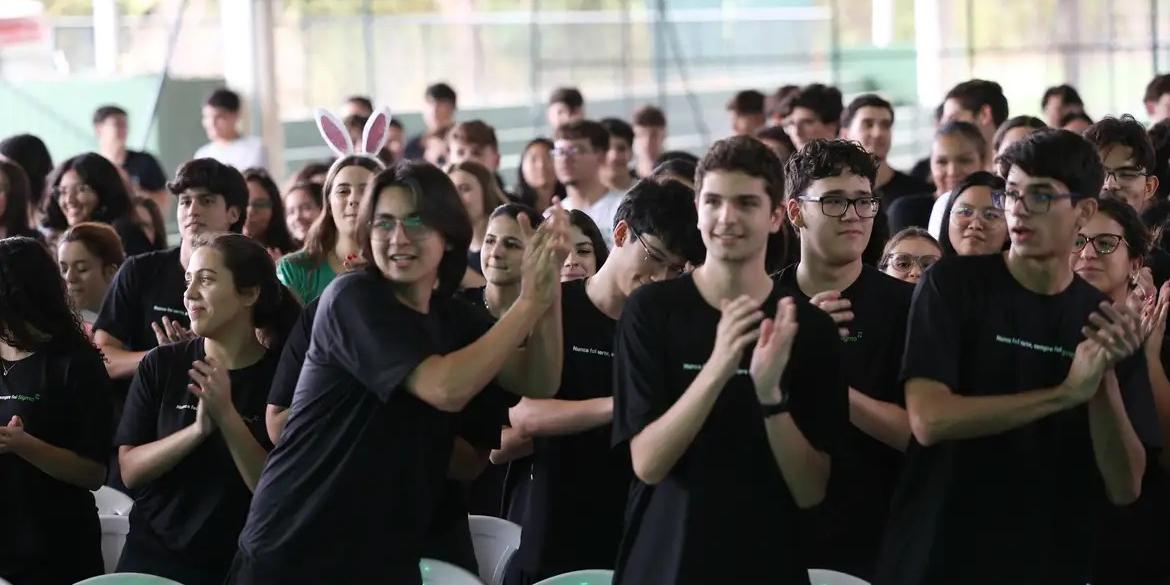 Sugestões vão desde o estudo estratégico com revisões, momento de descanso, saúde mental e organização na hora de responder às questões (José Cruz/Agência Brasil)
