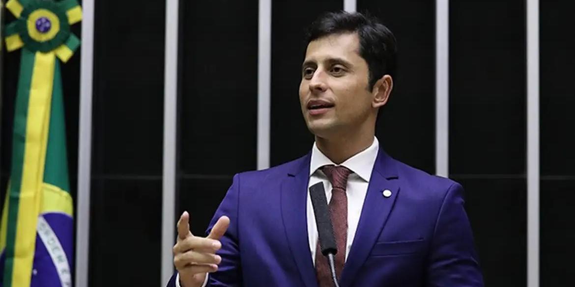 Segundo Duarte Jr. (foto), Araújo o ofendeu e ameaçou por três vezes no curso de uma conversa que os dois tiveram em um aplicativo de mensagens, depois que o presidente da Confederação Brasileira dos Trabalhadores da Pesca e Aquicultura (CBPA), Abraão Linconl Ferreira, depôs à CPMI, na segunda-feira (Agência Câmara)