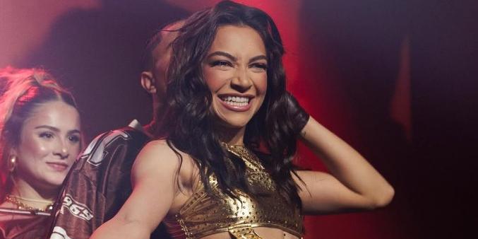 Nova aposta da música pop brasileira, a mineira Ana Laura Lopes contou ao Hoje em Dia detalhes da turnê Meu Endereço e do show especial em Belo Horizonte, terra natal da cantora (Reprodução/Instagram/@analauralopesf)