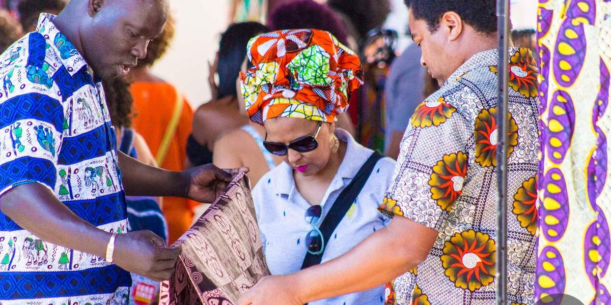 Uma das atrações será a Mostra Ébano, que reúne moda, arte e empreendedorismo em um espaço de trocas e valorização da diversidade (Divulgação)