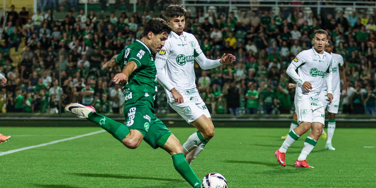 América venceu fora de casa um candidato ao acesso (Foto: Rafael Bressan/ACF)