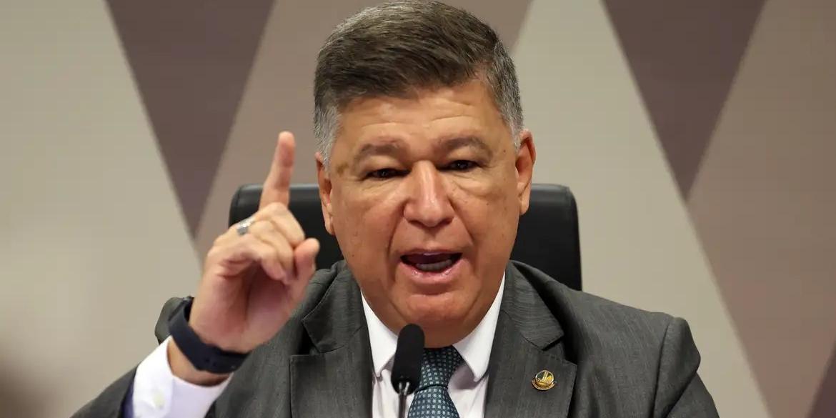 “Hoje, a operação colocou na cadeia o núcleo principal de todos os desvios do INSS; da quadrilha que tomou de assalto as aposentadorias brasileiras”, declarou Viana (José Cruz/Agência Brasil)