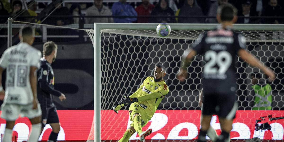 Everson estreou no Atlético com vitória sobre o RB Bragantino (Pedro Souza / Atlético)