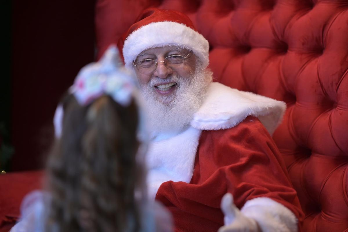 O Pátio Savassi traz decoração com personagens natalinos, princesas, trio musical e o tradicional encontro com o Papai Noel (Gustavo Andrade/Divulgação Pátio Savassi)