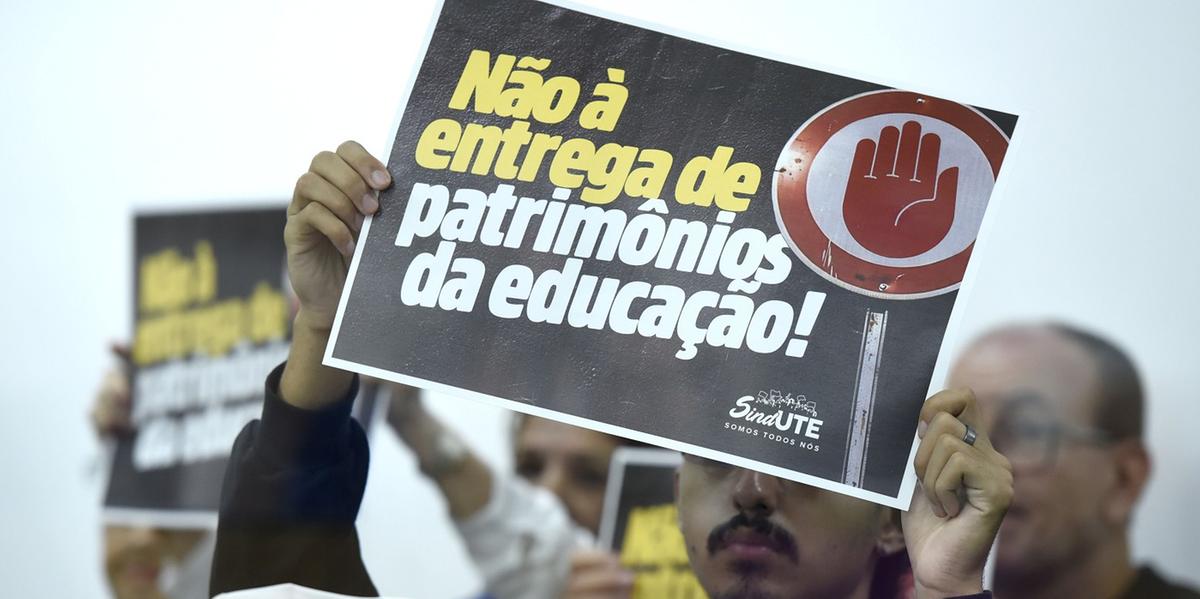 Manifestantes contrários ao projeto de lei estiveram na reunião na ALMG (Marcelo Sant'Anna/ALMG)