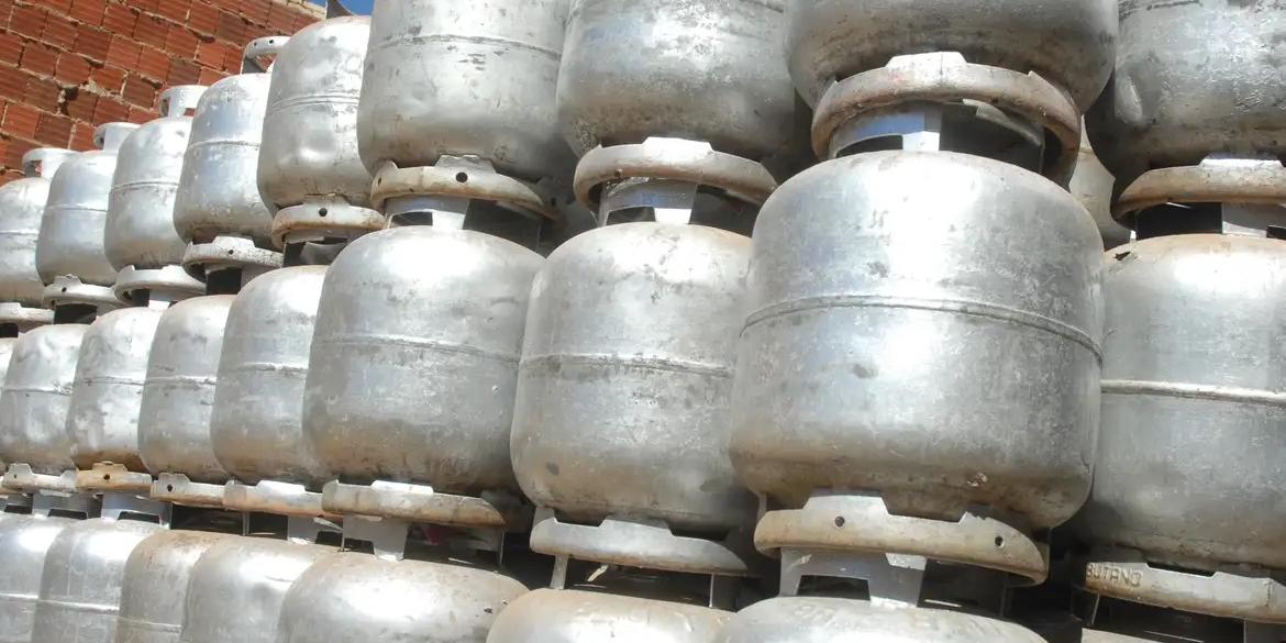 O Gás do Povo é a nova política pública do governo federal para ampliar o acesso ao gás de cozinha no país. Ele substituirá, de forma gradual, o Auxílio Gás (Marcello Casal/Agência Brasil)