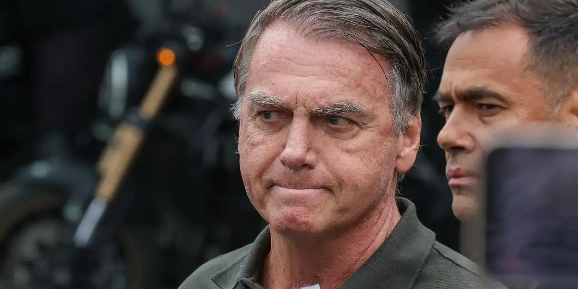 Bolsonaro foi preso na manhã de sábado (22) a mando de Moraes, após ter tentado violar sua tornozeleira eletrônica com um ferro de solda (Fabio Rodrigues-Pozzebom/ Agência Brasil)