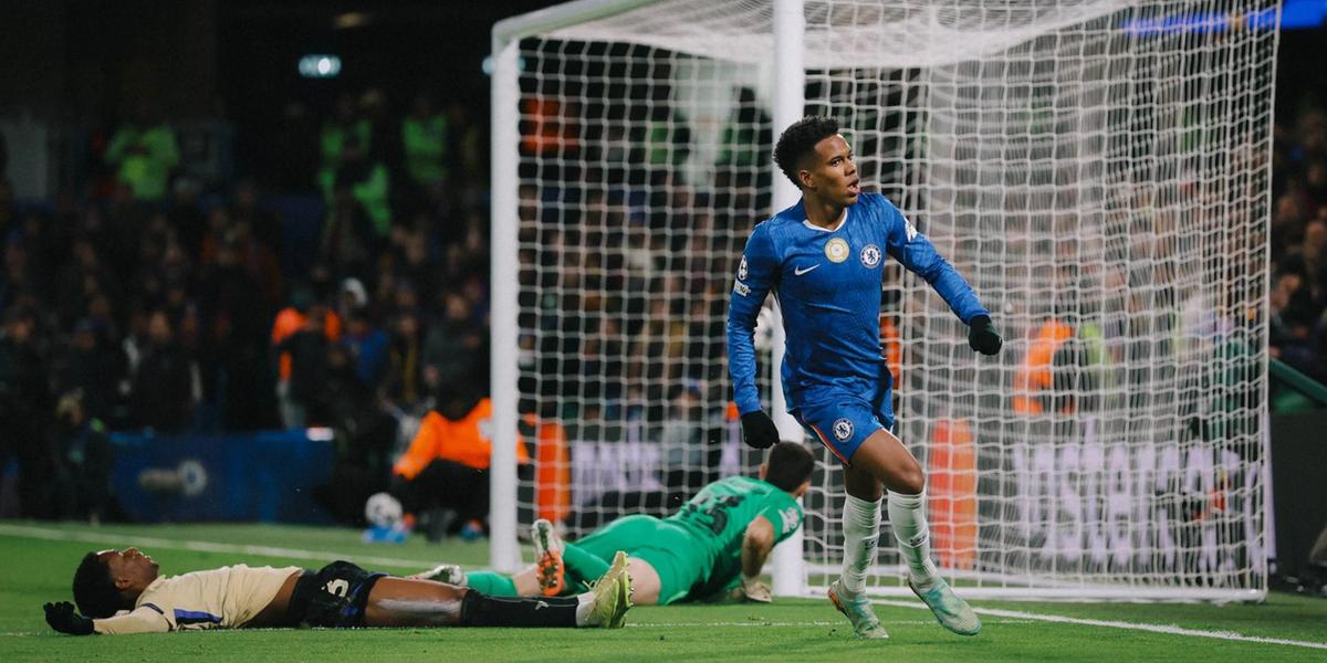 Estevão marcou um golaço que mostrou toda a superioridade do Chelsea sobre o Barcelona (X do Chelsea)