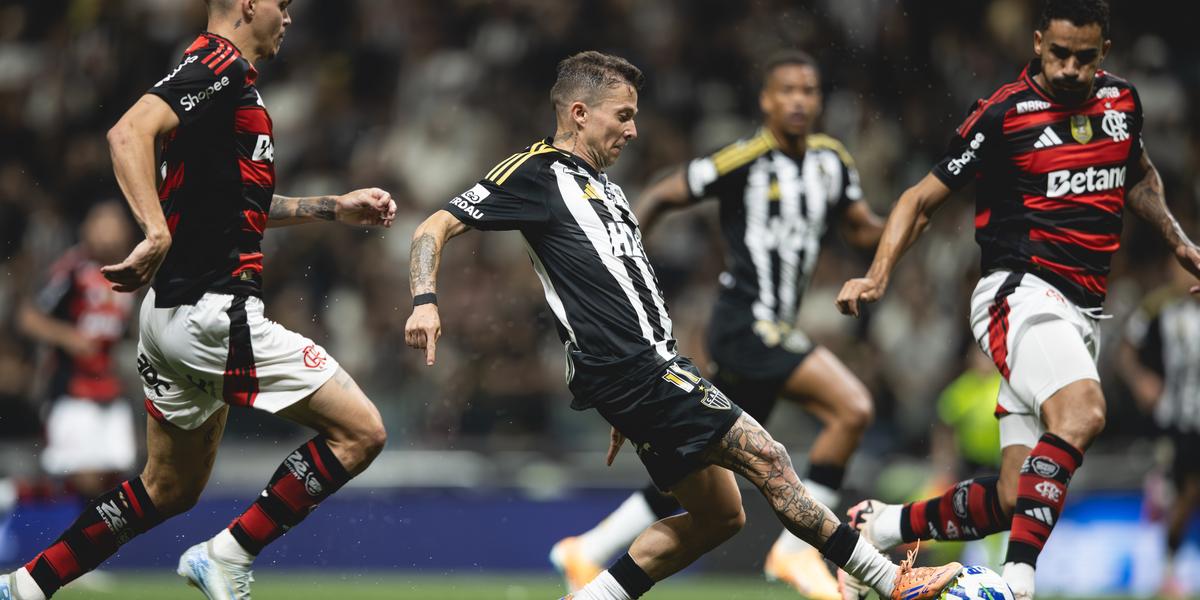 Bernard abriu o placar para o Galo no primeiro tempo (Foto: Pedro Souza / Atlético)