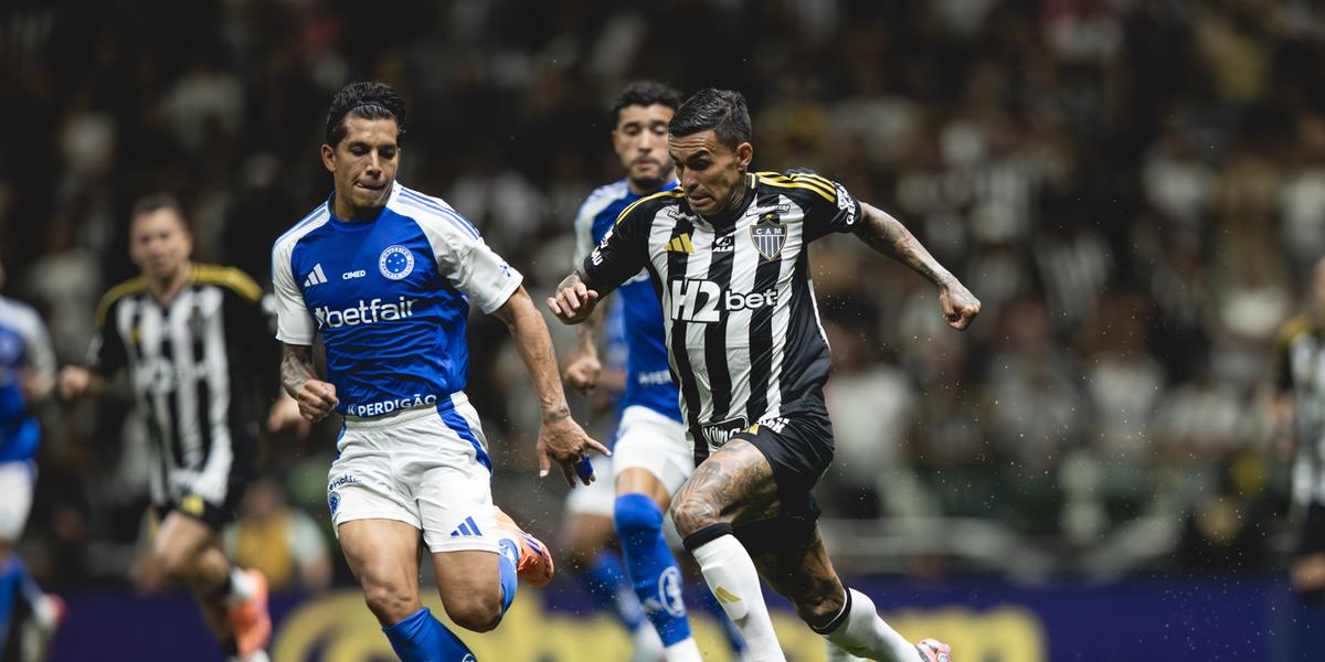 Galo precisa de fim de temporada perfeito e possível ajuda do rival (Foto: Pedro Souza / Atlético)