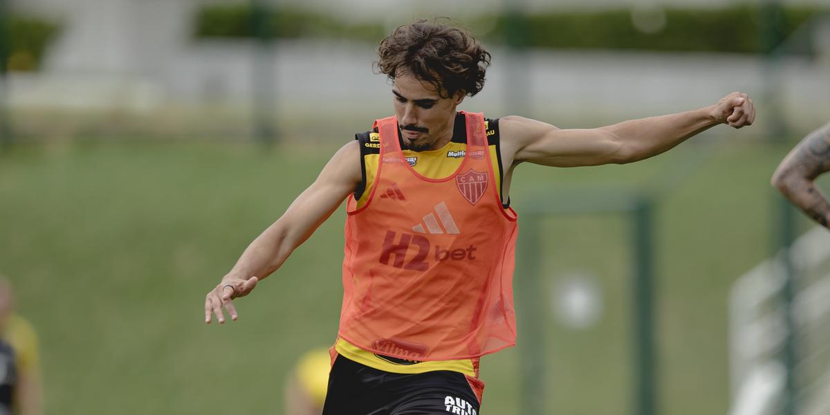 Igor Gomes volta ao time após cumprir suspensão (Foto: Pedro Souza / Atlético)