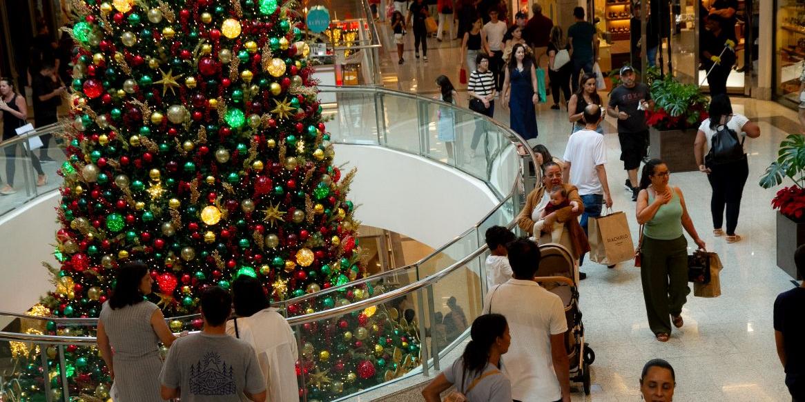 Até 24 de dezembro, clientes poderão tirar fotos com o Papai Noel em um espaço decorado no piso BH (Carol Reis/ Divulgação)
